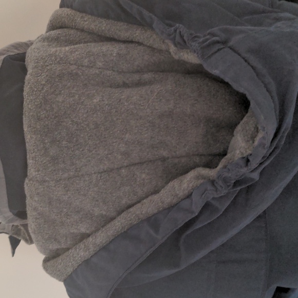 Weatherproof coat - Picture 3 of 9